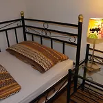 Zuhause Wohnprojekt - Double With Private Bathroom
