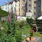 Zuhause Wohnprojekt - Double With Private Bathroom